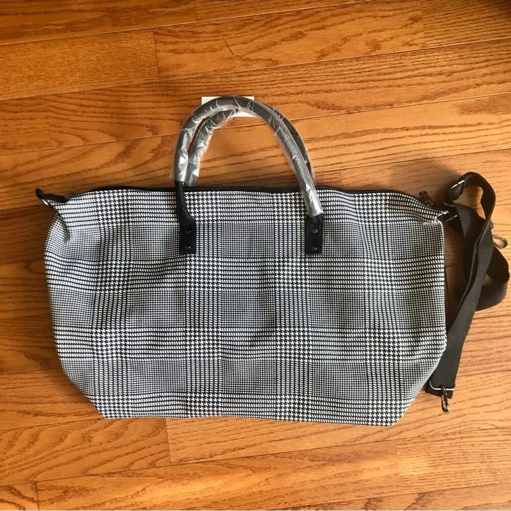 Lulu Dharma Frasier Overnight Travel Weekend Black White Tote Bag NWT - Picture 7 of 7